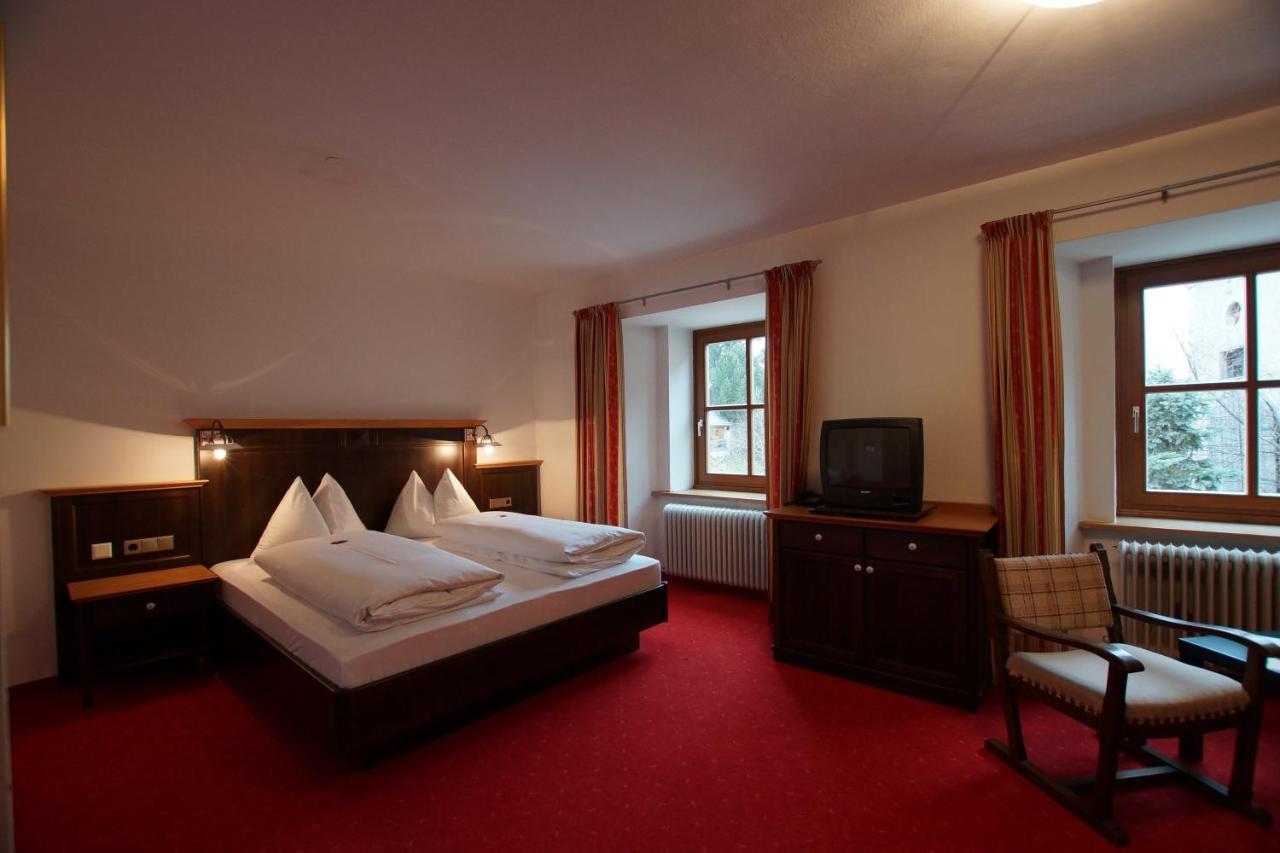 Hotel Neuwirt Mauterndorf  Zimmer foto