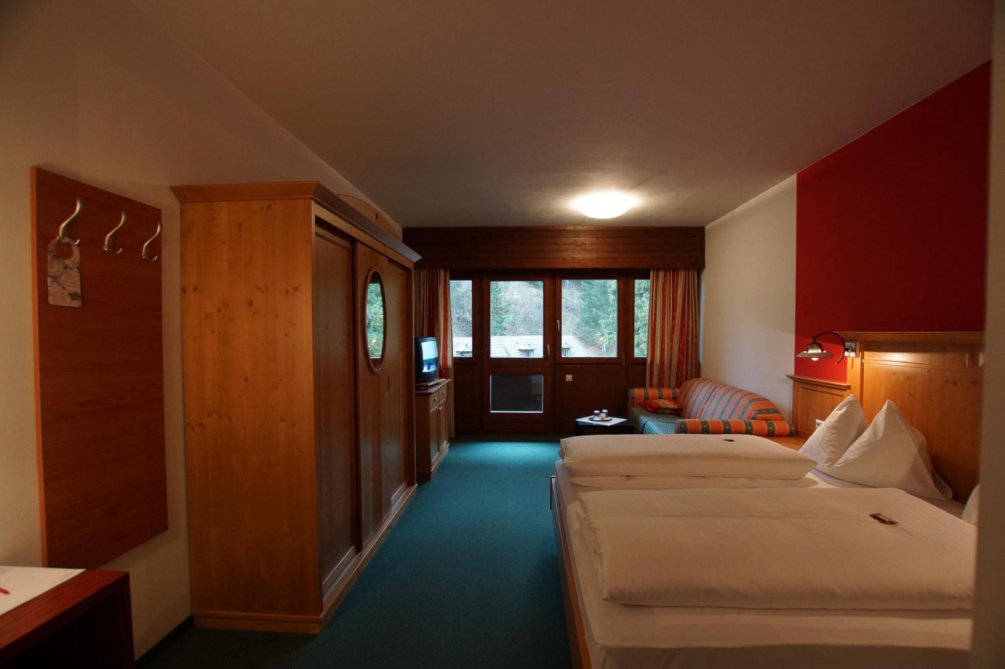 Hotel Neuwirt Mauterndorf  Zimmer foto
